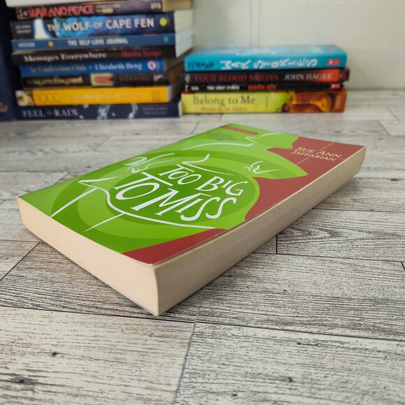 TOO BIG TO MISS An Odelia Grey‎ Mystery Sue Ann Jaffarian Trade Paperback 2006 - Picture 8 of 11